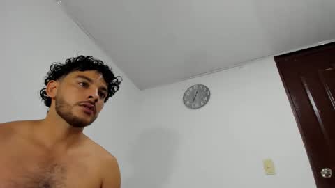 Snapshot of favid95 chatting on December 11, 2024, 5:32 am favid95 online show from December 11, 2024, 5:32 am