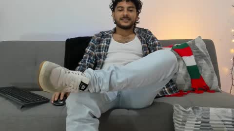 Snapshot of favid95 chatting on December 24, 2024, 12:55 am favid95 online show from December 24, 2024, 12:55 am