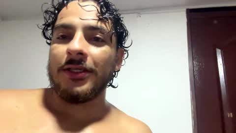 Snapshot of favid95 chatting on January 12, 2025, 8:04 am favid95 online show from January 12, 2025, 8:04 am