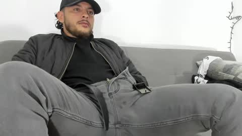 Snapshot of favid95 chatting on February 8, 2025, 3:08 am favid95 online show from February 8, 2025, 3:08 am