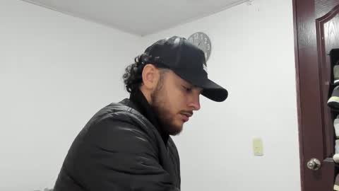 Snapshot of favid95 chatting on February 18, 2025, 12:04 am favid95 online show from February 18, 2025, 12:04 am