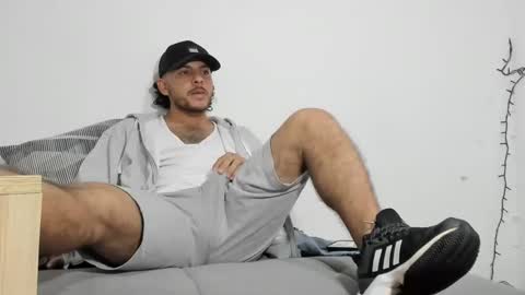 Snapshot of favid95 chatting on February 24, 2025, 1:24 am favid95 online show from February 24, 2025, 1:24 am