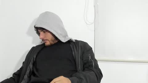 Snapshot of favid95 chatting on March 6, 2025, 6:52 am favid95 online show from March 6, 2025, 6:52 am