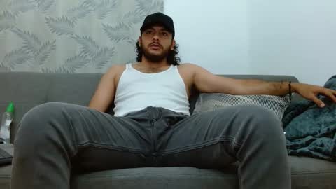 Snapshot of favid95 chatting on October 2, 2025, 12:34 pm favid95 online show from October 2, 2025, 12:34 pm