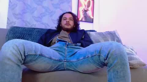 Snapshot of favid95 chatting on October 11, 2025, 11:03 pm favid95 online show from October 11, 2025, 11:03 pm