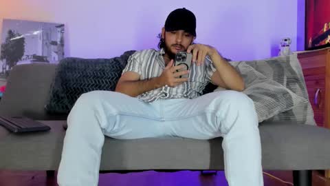 Snapshot of favid95 chatting on October 12, 2025, 5:45 pm favid95 online show from October 12, 2025, 5:45 pm