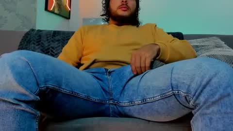 Snapshot of favid95 chatting on October 24, 2025, 12:56 pm favid95 online show from October 24, 2025, 12:56 pm