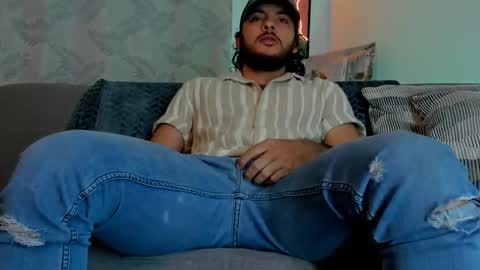 Snapshot of favid95 chatting on October 25, 2025, 9:20 pm favid95 online show from October 25, 2025, 9:20 pm