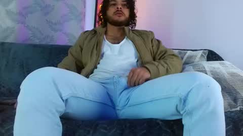 Snapshot of favid95 chatting on November 7, 2025, 2:11 am favid95 online show from November 7, 2025, 2:11 am