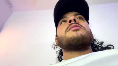 Snapshot of favid95 chatting on November 21, 2025, 7:23 pm favid95 online show from November 21, 2025, 7:23 pm