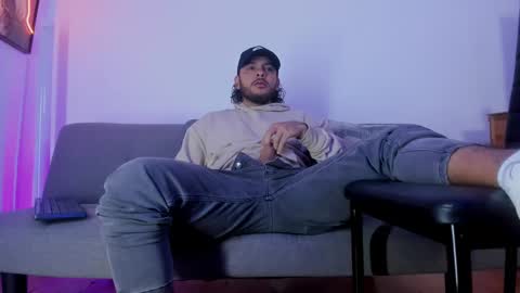 Snapshot of favid95 chatting on November 23, 2025, 11:15 pm favid95 online show from November 23, 2025, 11:15 pm