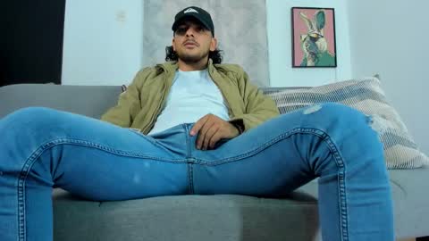 Snapshot of favid95 chatting on February 16, 2026, 5:31 pm favid95 online show from February 16, 2026, 5:31 pm