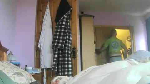 Snapshot of feardubh chatting on October 23, 2025, 10:03 am feardubh online show from October 23, 2025, 10:03 am