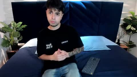 Snapshot of fedeviale chatting on June 23, 2026, 4:10 am Fede online show from June 23, 2026, 4:10 am