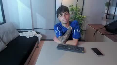 Snapshot of fedeviale chatting on July 12, 2026, 3:41 am Fede online show from July 12, 2026, 3:41 am