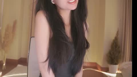 Snapshot of feel_me_00 chatting on October 23, 2025, 11:03 pm feel_me_00 online show from October 23, 2025, 11:03 pm