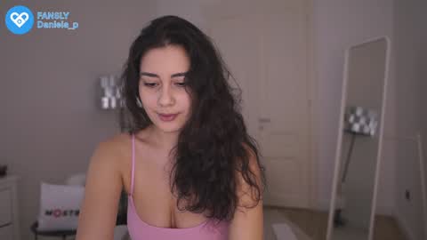 Daniela online show from December 21, 2024, 6:23 pm