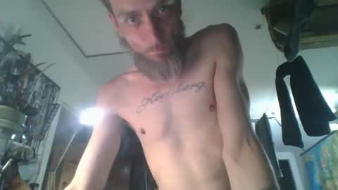 Snapshot of feelfemdom chatting on October 2, 2025, 11:01 pm feelfemdom online show from October 2, 2025, 11:01 pm