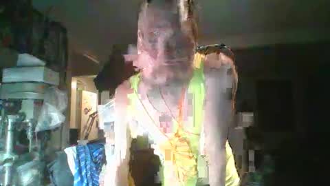 Snapshot of feelfemdom chatting on May 7, 2026, 7:41 pm feelfemdom online show from May 7, 2026, 7:41 pm