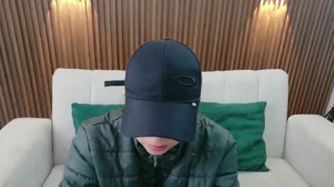 Feelena online show from July 11, 2026, 6:54 pm