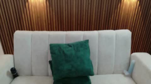 Feelena online show from July 17, 2026, 2:34 pm