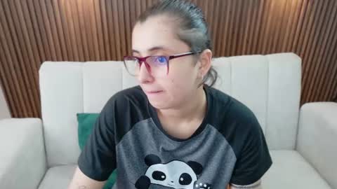 Feelena online show from July 29, 2026, 2:59 pm