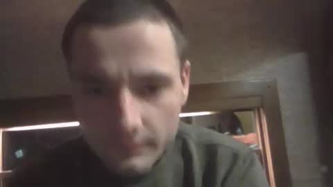 Snapshot of feelingverynaughty chatting on December 25, 2024, 3:29 am ask me online show from December 25, 2024, 3:29 am