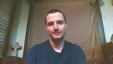 Snapshot of feelingverynaughty chatting on January 22, 2025, 5:17 pm ask me online show from January 22, 2025, 5:17 pm