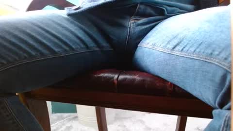 feetpuller2024 online show from March 13, 2026, 2:23 pm