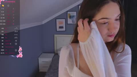 Snapshot of feli_tempa chatting on October 26, 2025, 8:20 am Milena online show from October 26, 2025, 8:20 am