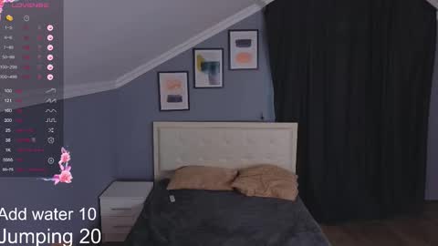 Snapshot of feli_tempa chatting on November 21, 2025, 10:14 am Milena online show from November 21, 2025, 10:14 am