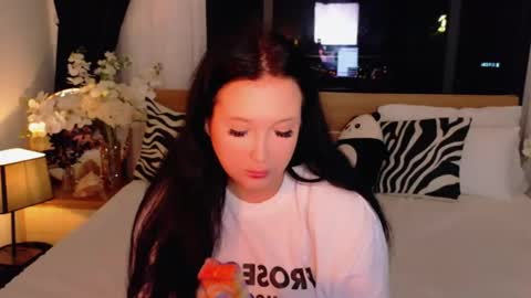 Snapshot of felicia_herceg chatting on November 15, 2025, 7:54 pm Felicia Herceg online show from November 15, 2025, 7:54 pm