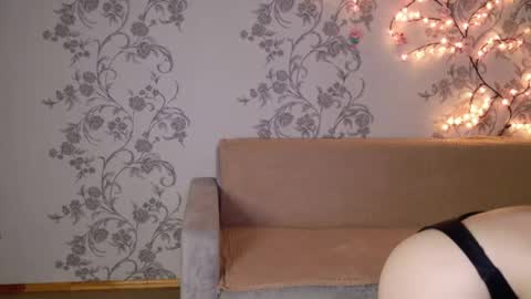 Snapshot of felicia_lav chatting on May 16, 2026, 7:01 pm Frida online show from May 16, 2026, 7:01 pm