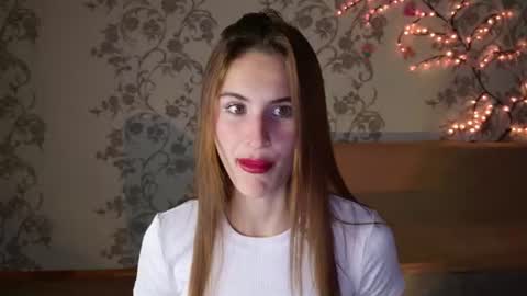 Snapshot of felicia_lav chatting on June 17, 2026, 6:42 pm Frida online show from June 17, 2026, 6:42 pm