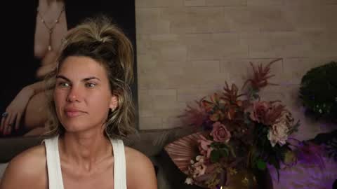 FeliciaKrige online show from June 11, 2026, 2:53 am
