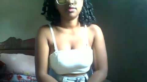 felicie515247 online show from March 10, 2026, 10:20 am