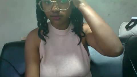 felicie515247 online show from March 16, 2026, 4:40 am