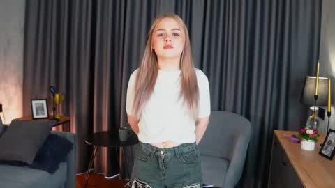 Snapshot of felicitasvanruler chatting on June 7, 2026, 2:37 am Rede online show from June 7, 2026, 2:37 am