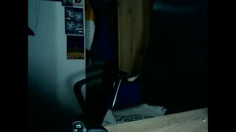 Snapshot of feliiperestrepoleon chatting on December 19, 2025, 9:05 am feliiperestrepoleon online show from December 19, 2025, 9:05 am