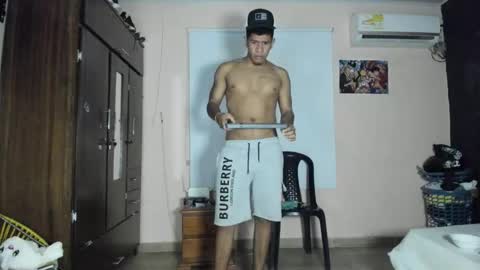 Snapshot of felipereyes28cm chatting on November 27, 2025, 5:42 am Felipe online show from November 27, 2025, 5:42 am