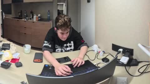 felix0420 online show from February 16, 2026, 1:24 am