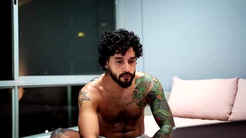 Snapshot of felix_candela chatting on January 9, 2025, 5:44 am Felix Candela online show from January 9, 2025, 5:44 am