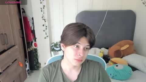 Snapshot of felix_leex chatting on May 20, 2026, 7:20 pm Felix leex online show from May 20, 2026, 7:20 pm