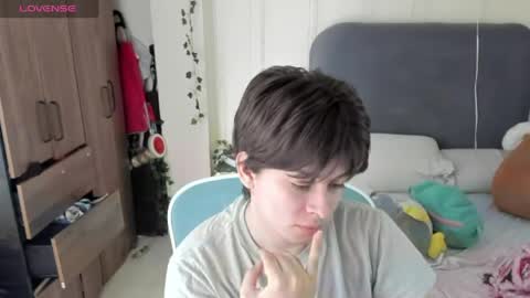 Snapshot of felix_leex chatting on May 29, 2026, 7:23 pm Felix leex online show from May 29, 2026, 7:23 pm