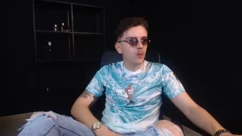 Snapshot of felixstark chatting on June 23, 2026, 4:43 am FelixStark online show from June 23, 2026, 4:43 am
