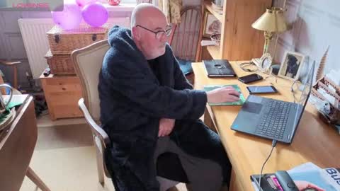Adam online show from June 17, 2026, 7:33 am