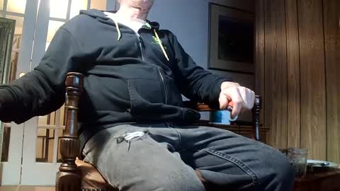 Snapshot of fellatioauto chatting on February 17, 2025, 8:41 am hungnsexy online show from February 17, 2025, 8:41 am