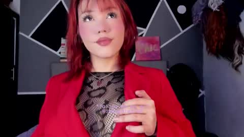 fem_boy6 online show from November 17, 2025, 11:10 pm