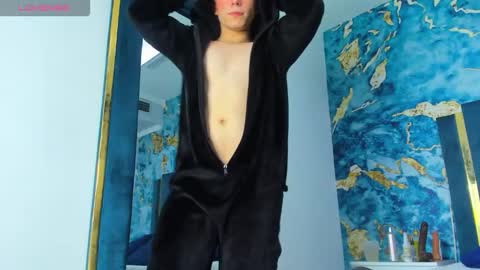 Femboy Max online show from November 24, 2025, 2:50 pm