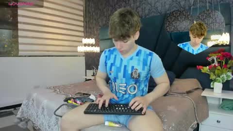 Femboy Max online show from March 2, 2026, 11:39 am